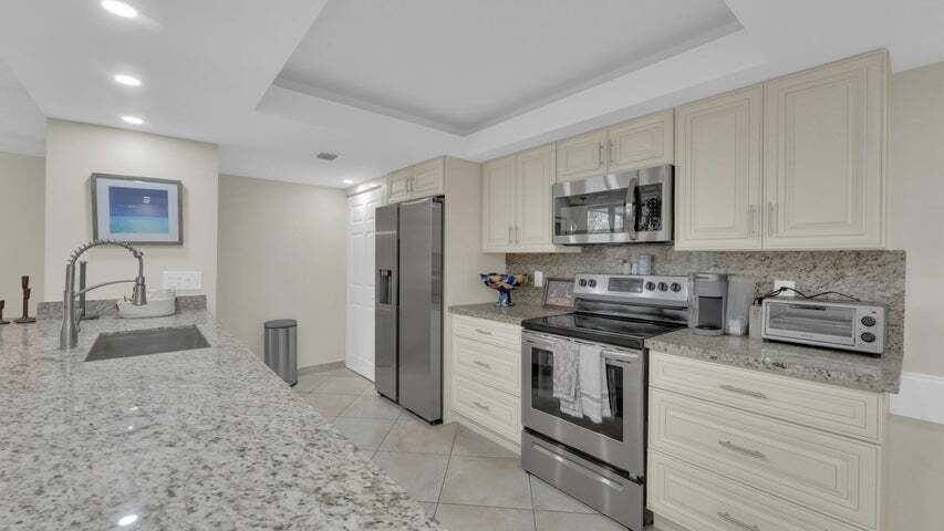 450 Egret Cir, Unit 450 Egret Circle 9207 in Delray Beach, FL - Building Photo