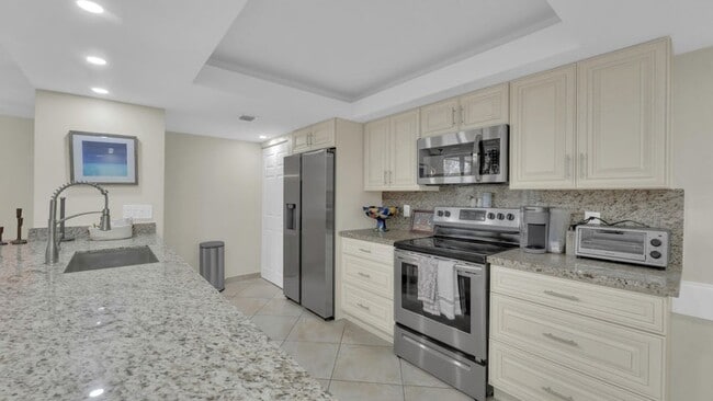 property at 450 Egret Cir