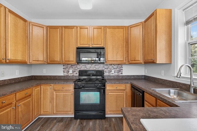 127 Timberlake Dr in Ewing Township, NJ - Building Photo - Building Photo