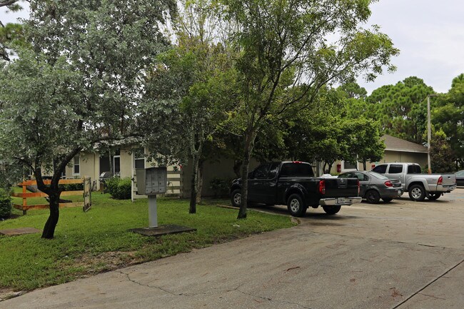 4111 Vermont Ave in Lake Worth, FL - Building Photo - Building Photo