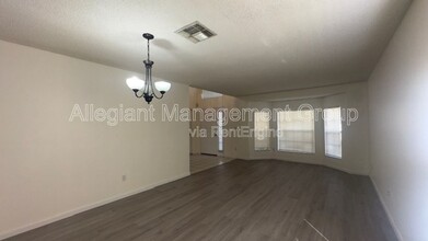 330 Prairie Dune Way in Orlando, FL - Building Photo - Building Photo