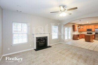 13305 Eastfield Village Ln in Charlotte, NC - Building Photo - Building Photo
