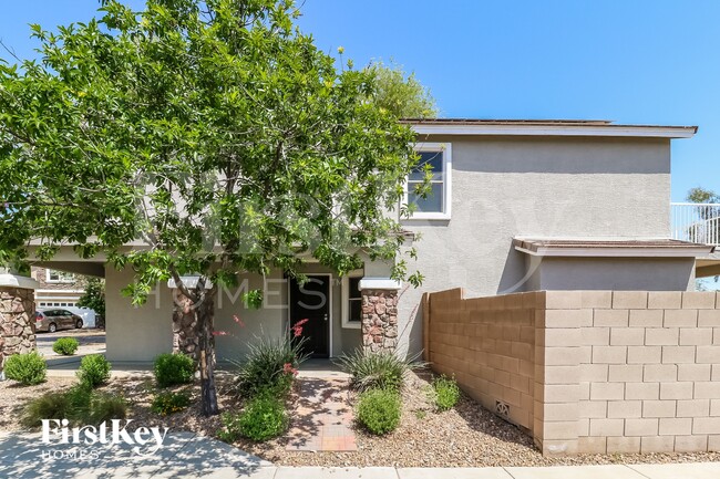 15903 N 171st Dr in Surprise, AZ - Foto de edificio - Building Photo