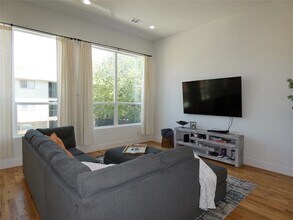2317 Moser Ave in Dallas, TX - Building Photo - Building Photo