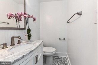 2432 S Culpeper St in Arlington, VA - Building Photo - Building Photo