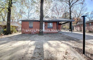 5821 Freeland Dr in Little Rock, AR - Building Photo