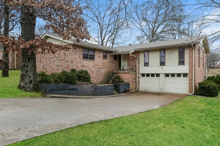 5425 Randolph Rd in North Little Rock, AR - Building Photo
