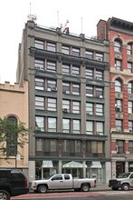 240 W 23rd St in New York, NY - Building Photo - Building Photo