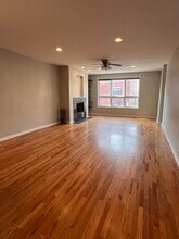 1610 W Grand Ave in Chicago, IL - Building Photo - Building Photo