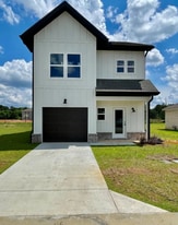 106 Jennie Dr in Dothan, AL - Building Photo