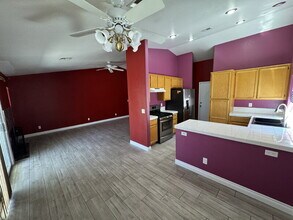 4615 Split Rock Dr in North Las Vegas, NV - Building Photo - Building Photo