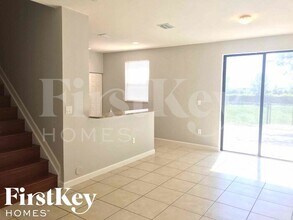457 SE 37th Pl in Homestead, FL - Building Photo - Building Photo