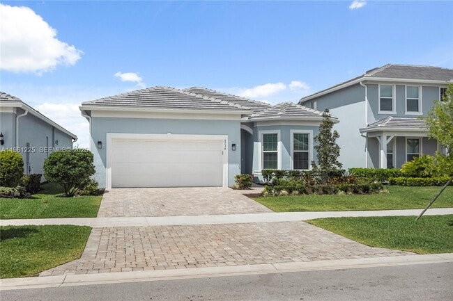 9734 SW Meridian Wy in Stuart, FL - Building Photo - Building Photo