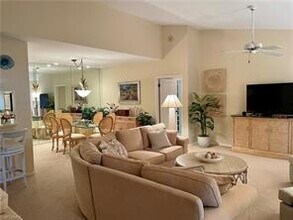768 Willowbrook Dr-Unit -1006 in Naples, FL - Foto de edificio - Building Photo