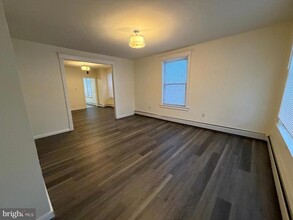 1552 Delaware Ave in Wyomissing, PA - Building Photo - Building Photo