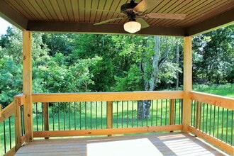 261 Azalea Dr in Oak Grove, KY - Building Photo - Building Photo