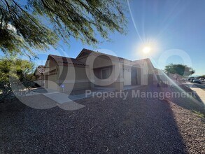 438 S Douglas Wash Rd in Vail, AZ - Foto de edificio - Building Photo