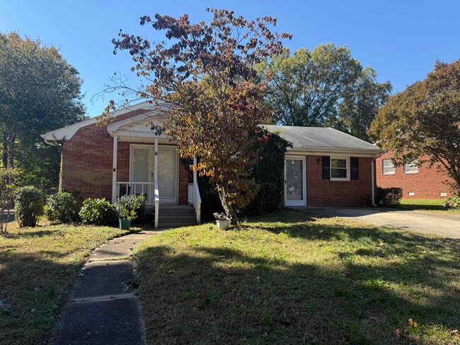 1118 Sherwood Dr