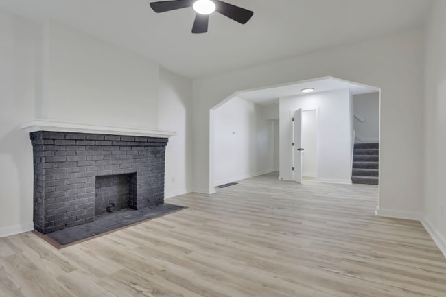 1359 Kent St in Columbus, OH - Foto de edificio - Building Photo