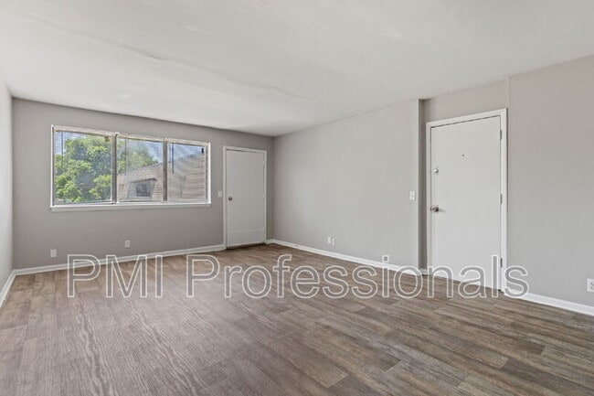 property at 800 Anderson Ln