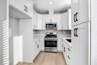 10261 Tudor Ave in Montclair, CA - Building Photo - Building Photo