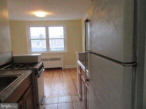 43 Rittenhouse Pl in Ardmore, PA - Foto de edificio - Building Photo