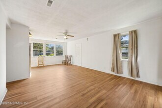 253 Santa Barbara St in Jacksonville, FL - Building Photo - Building Photo
