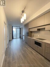 2009-2008 EGLINTON Ave in Toronto, ON - Building Photo - Building Photo