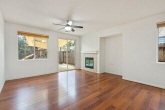 5755 Amnest Way in Sacramento, CA - Building Photo - Building Photo