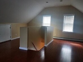 17 Dunlap St, Unit 2A in Salem, MA - Foto de edificio - Building Photo