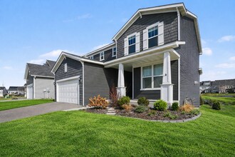 5465 Annapolis Ln N in Plymouth, MN - Building Photo - Building Photo