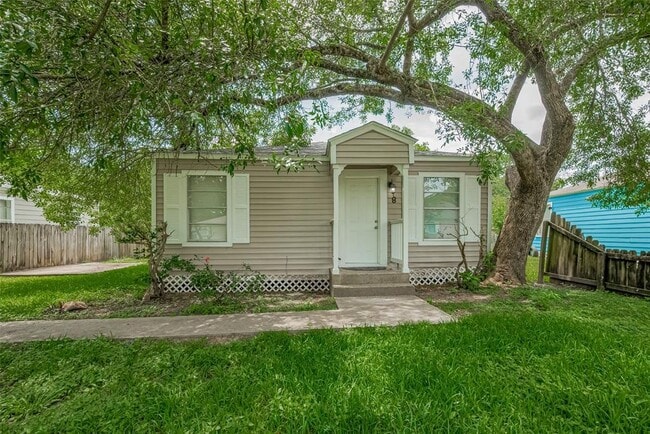 property at 8 Jennische St