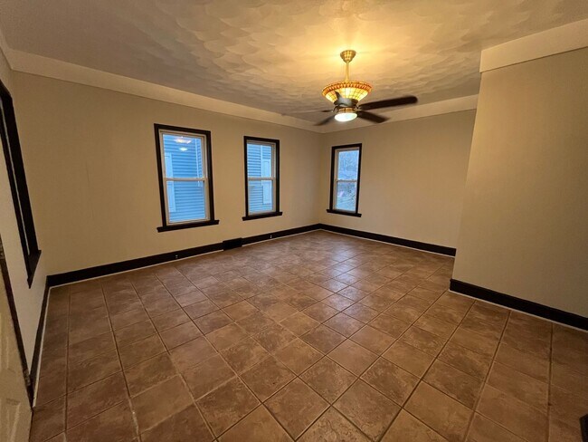 1712 13th Ave in Moline, IL - Building Photo - Building Photo