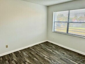 11112 Royal Palm Blvd in Coral Springs, FL - Building Photo - Building Photo