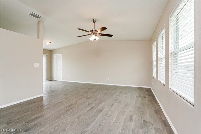 1421 NE 18th Ave in Cape Coral, FL - Building Photo - Building Photo