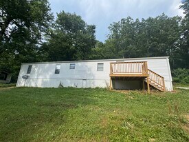 1214 Campbell Rd in Corbin, KY - Building Photo