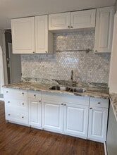 1909 E 99th Ave in Tampa, FL - Foto de edificio - Building Photo