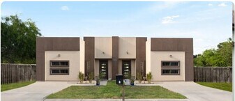 537 Wild Rose Ln in Brownsville, TX - Building Photo