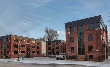 Velencia in Tulsa, OK - Building Photo - Building Photo