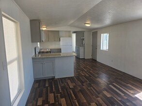 310 W 3rd S in Sugar City, ID - Building Photo - Building Photo