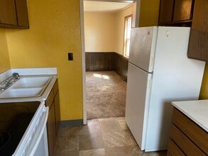 406 1/2 4th Ave SE in Mandan, ND - Building Photo - Building Photo