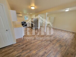 4114 McCall Blvd W in Bremerton, WA - Building Photo - Building Photo