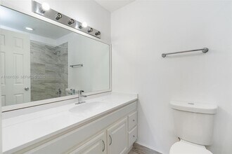 5442 Lakewood Cir S in Margate, FL - Building Photo - Building Photo