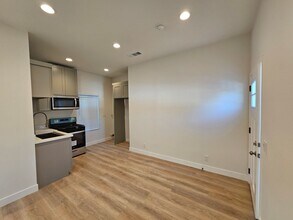 9791 Oasis Ave in Garden Grove, CA - Foto de edificio - Building Photo