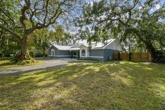 15410 Manning Dr in Tampa, FL - Building Photo - Building Photo