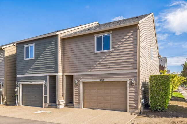 2501 Carson Loop in Forest Grove, OR - Building Photo - Building Photo