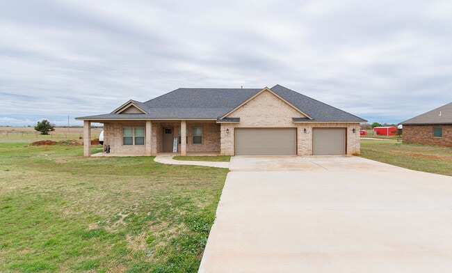 property at 13806 NE Lafayette Dr