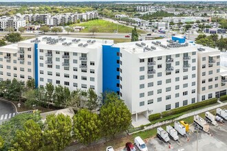 Cannery Row at Redlands Crossing - Senior 62+ in Homestead, FL - Foto de edificio - Building Photo