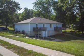 Hillcrest Garden in Pleasant Hill, MO - Building Photo - Other