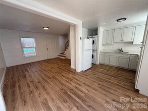 421 Honeywood Ave in Charlotte, NC - Building Photo - Building Photo